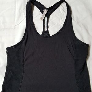 Under Armour tank